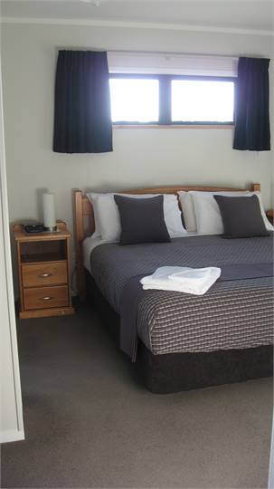 King bedroom - Two Bedroom/Two Ensuite Cottage