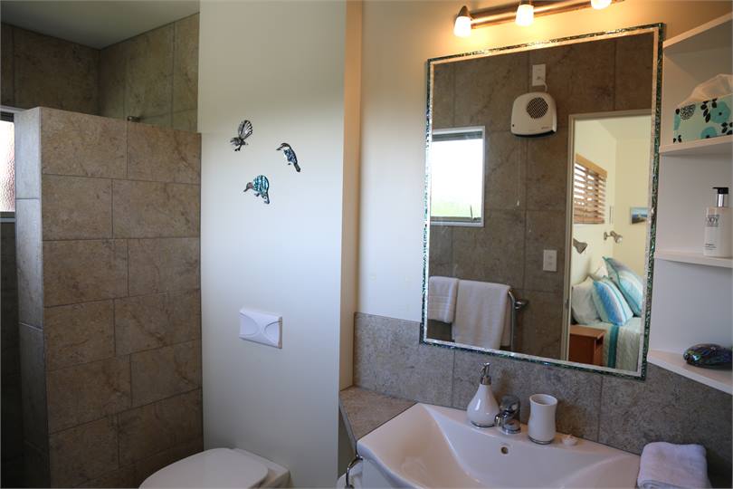 The Haven, en suite 2