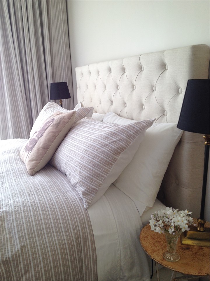 Quality linen , reading lamps