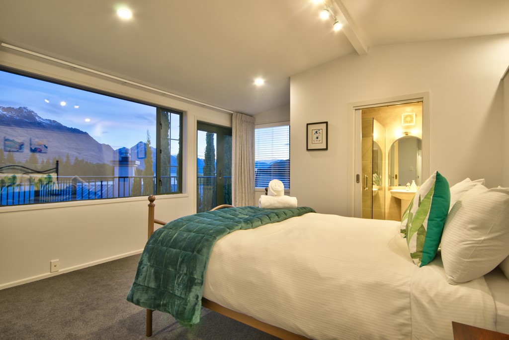 Master Bedroom with Ensuite, WIR & Deck