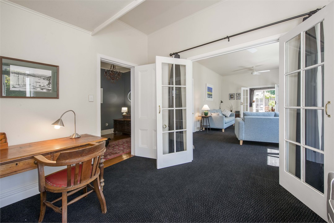 Study opening on lounge & entrance