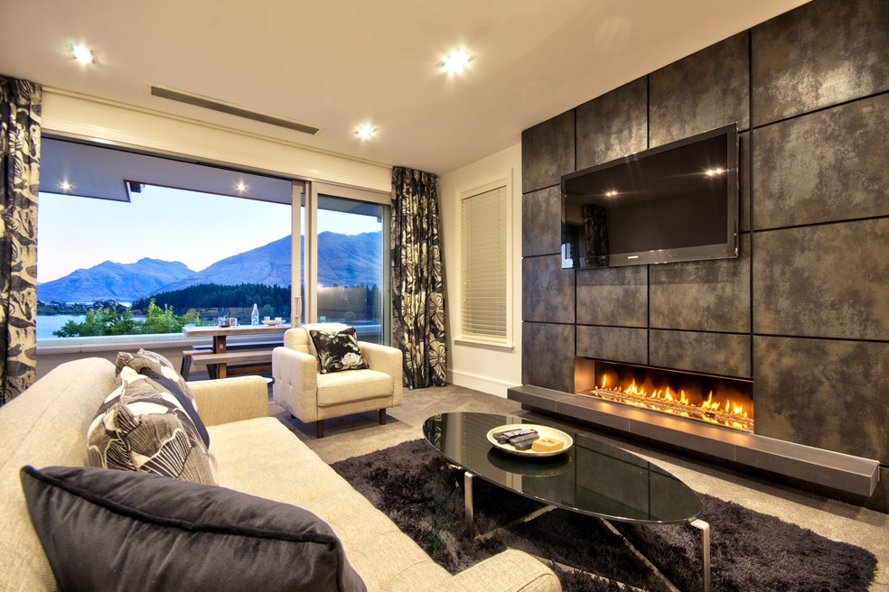 2nd Lounge also has feature fire