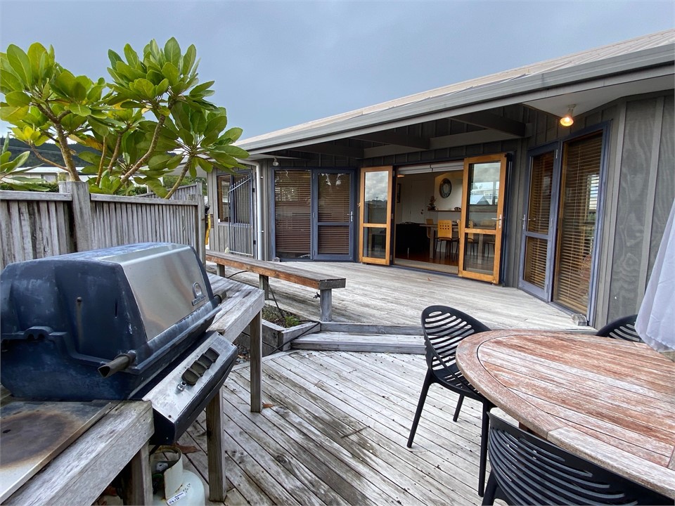 A LUCKY PLACE ON LEIGHTON102 LEIGHTON ROAD WHANGAMATA Whangamata Beach House for rent