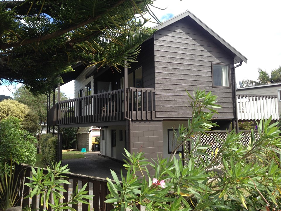 A HOP SKIP AND A JUMP TO ESTUARY ON OTAHU Whangamata Holiday Home for rent Holiday Houses