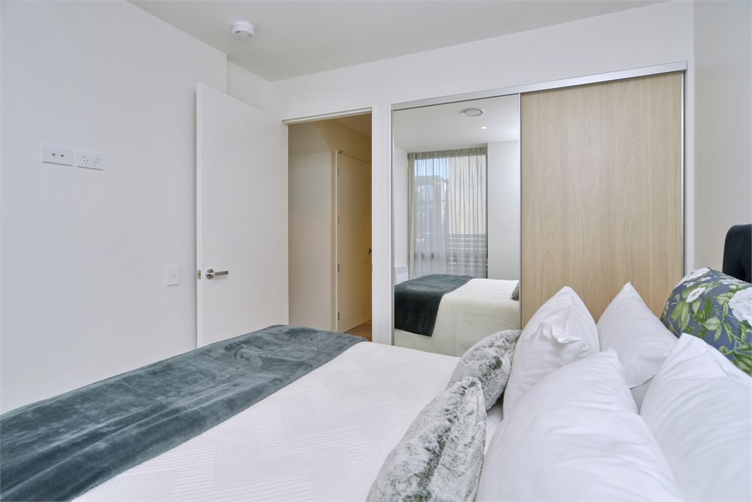 Bedroom 1 has a Queen bed