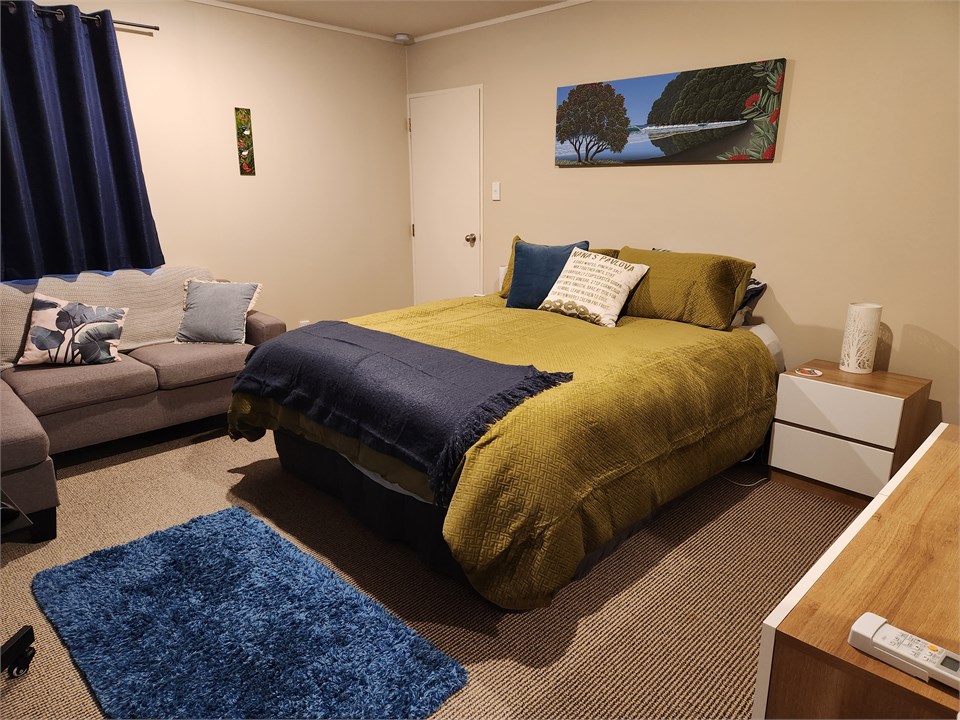 Master Bedroom King Size Bed