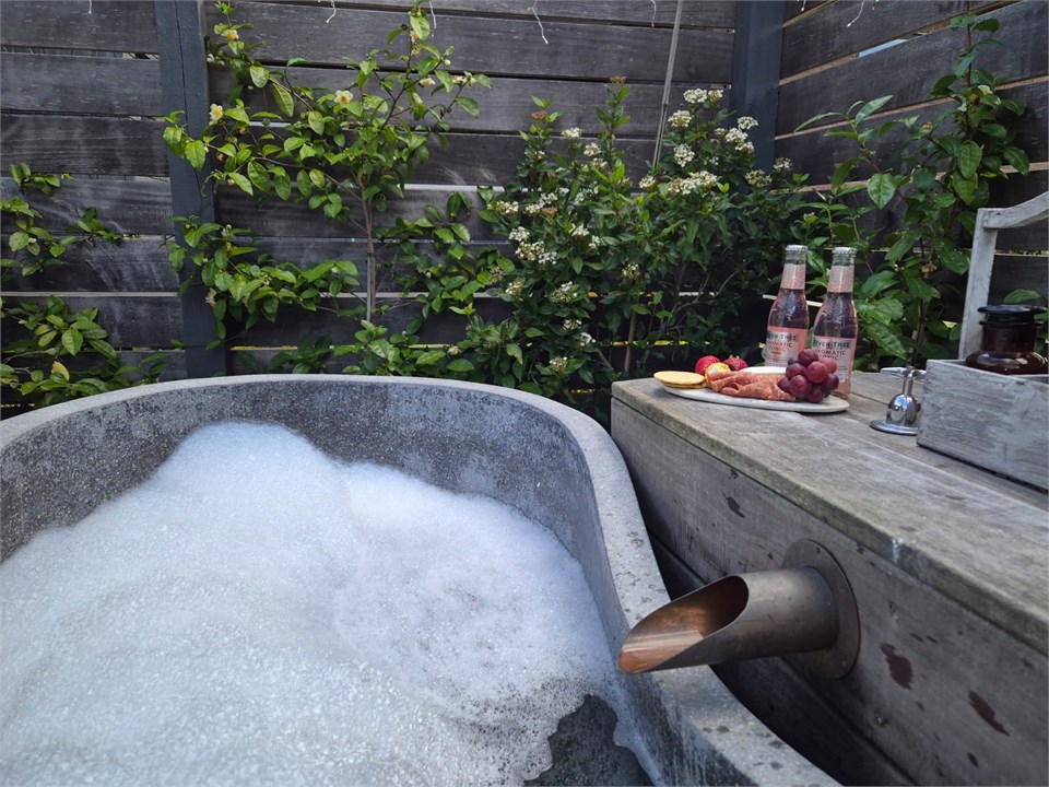 Private outdoor bath - fits 2 people