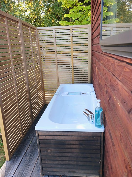 Outdoor Bath