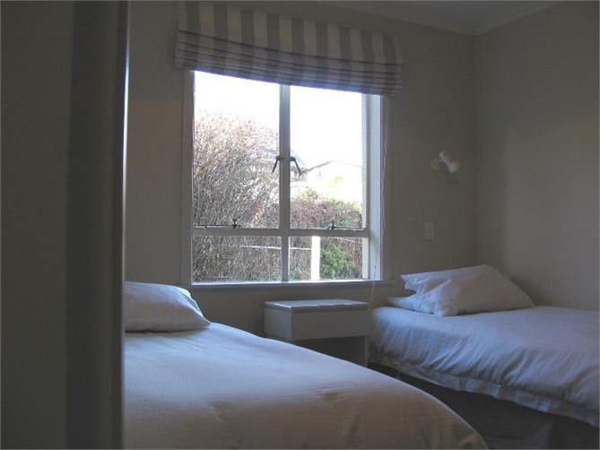 Bedroom with two single beds