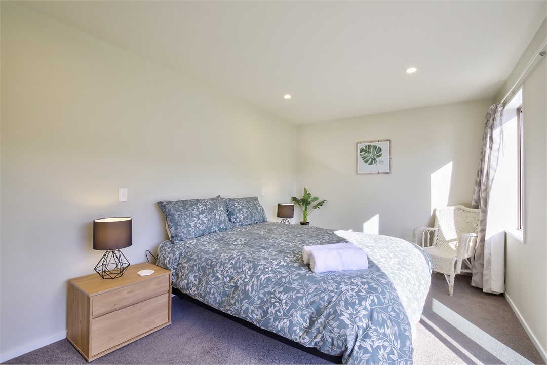 1st Queen bedroom with ensuite