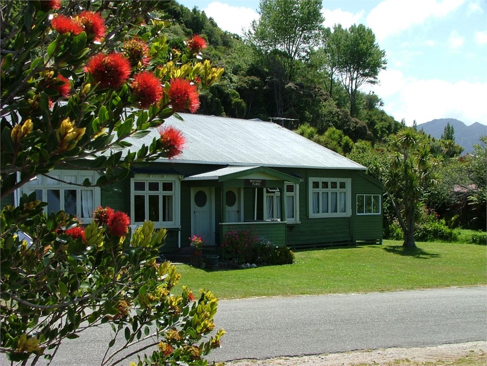 Masters Place Collingwood Beach House for rent Holiday Houses