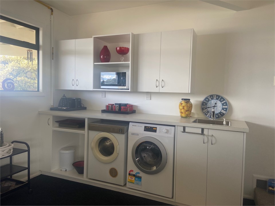 Full Laundry facilities and  kitchenette