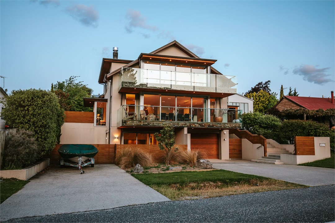 Release Wanaka - Lakeside Road