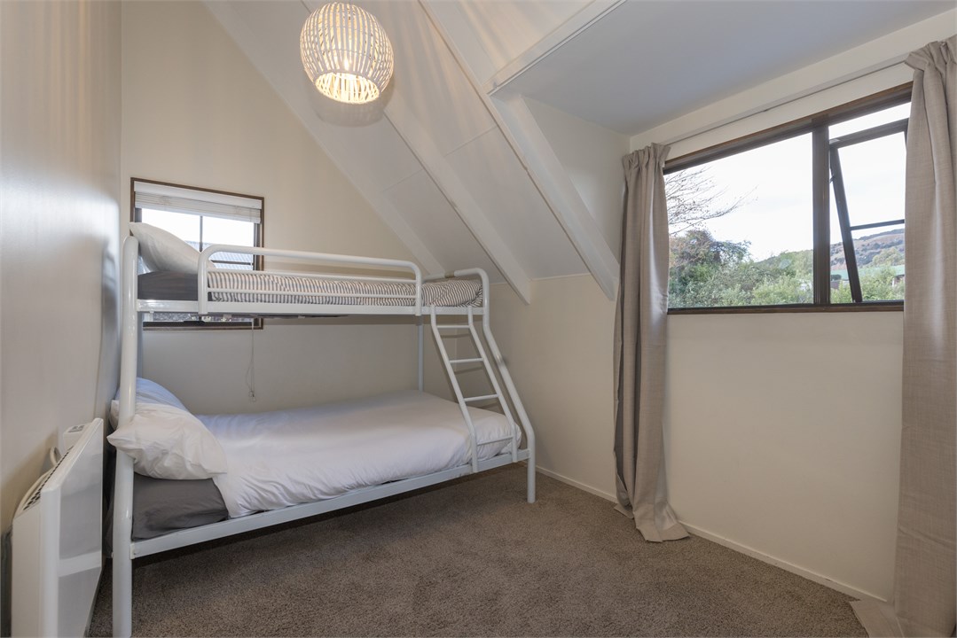 Double bed bunk room