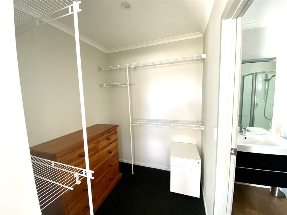 Bedroom 5 - Walk-in wardrobe