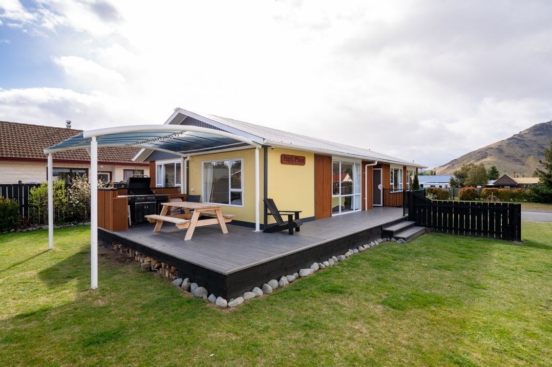 Pops Place (Bachcare) Omarama Holiday Home for rent Holiday Houses