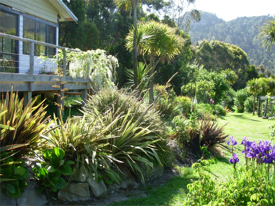 Ouyr garden to enjoy