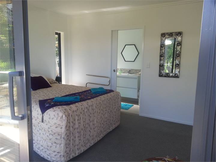 Main bedroom with ensuite