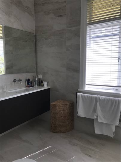 Parnell Laurie Ave - ensuite