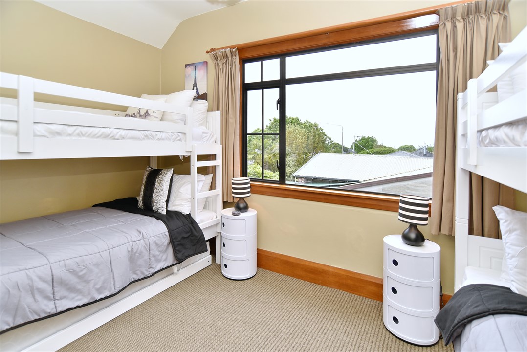 Bedroom 5 with two sets of bunk-beds