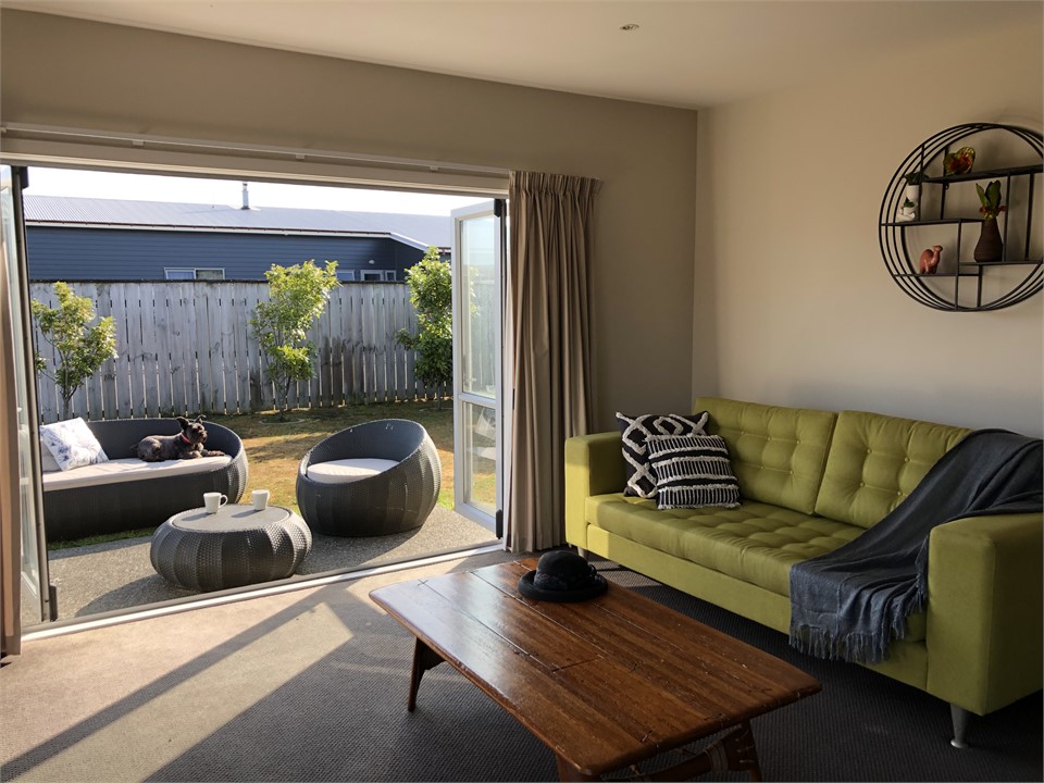 2nd outdoor area off lounge