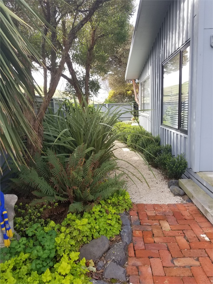 Pathway round the front to the courtyard