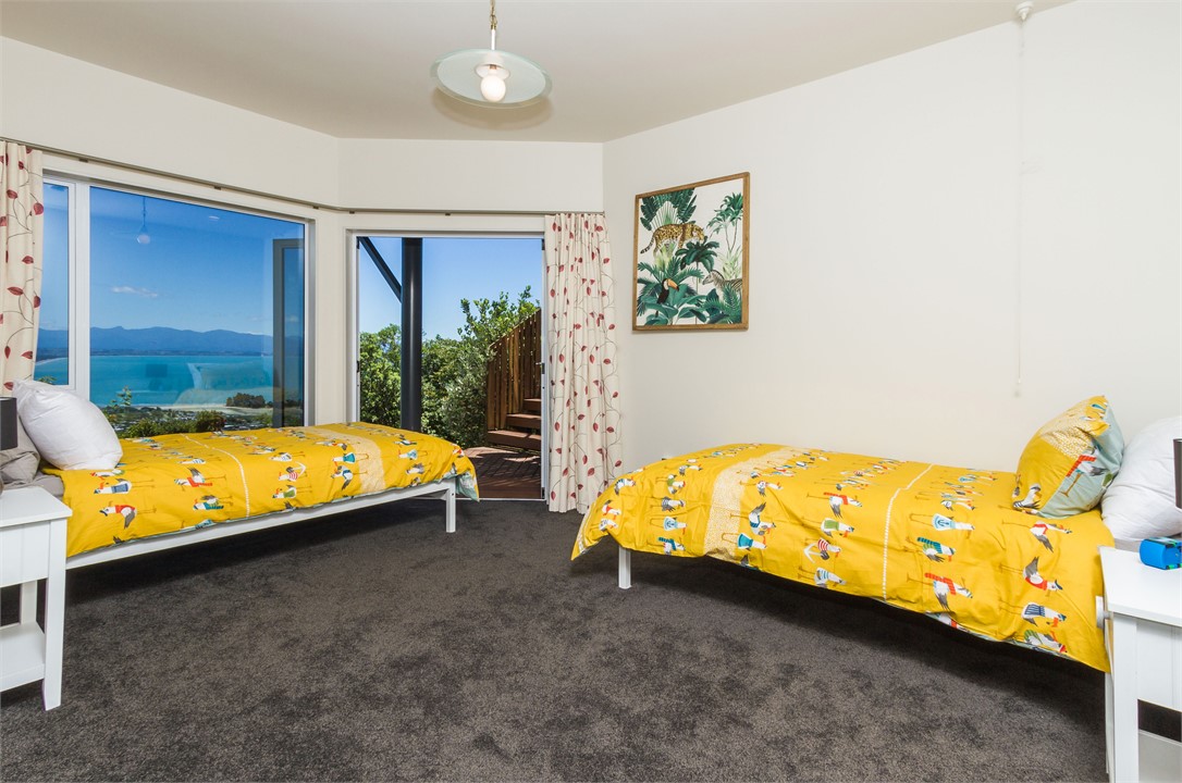 Downstairs Bedroom 4 with Single + Single beds