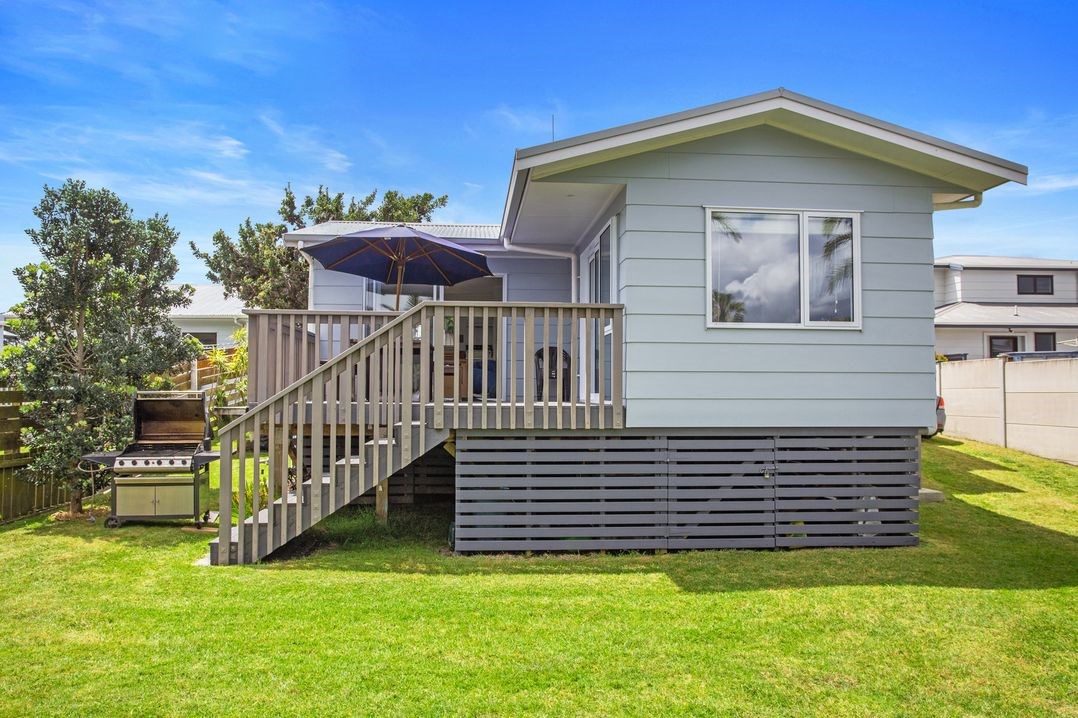 Mökki (Bachcare) Waihi Beach Holiday Home for rent Holiday Houses