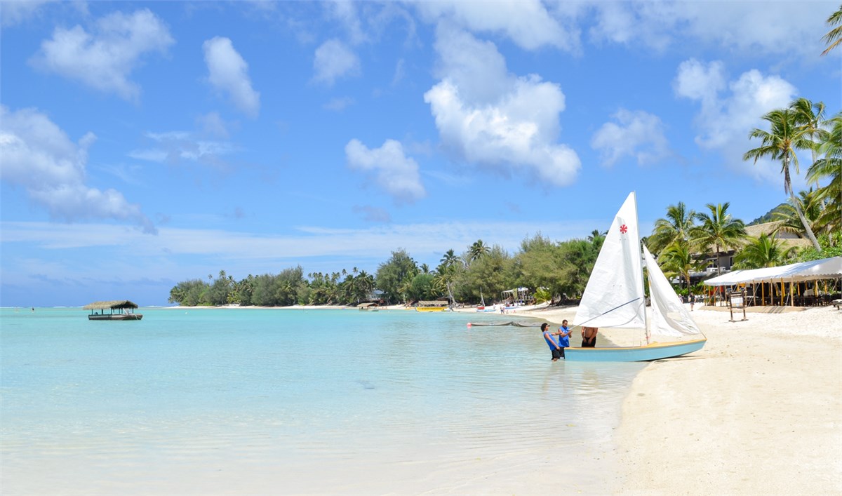 Muri Beach Sailing Club