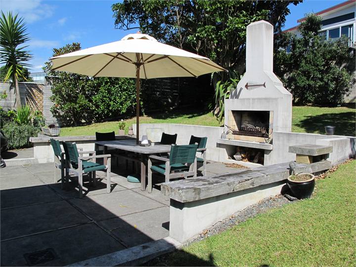 Rear garden and dining