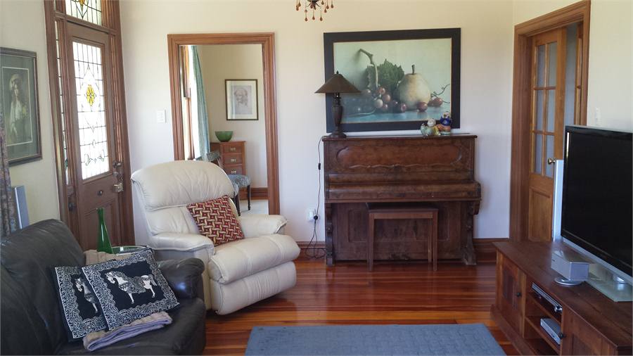 Lounge looking into front bedroom