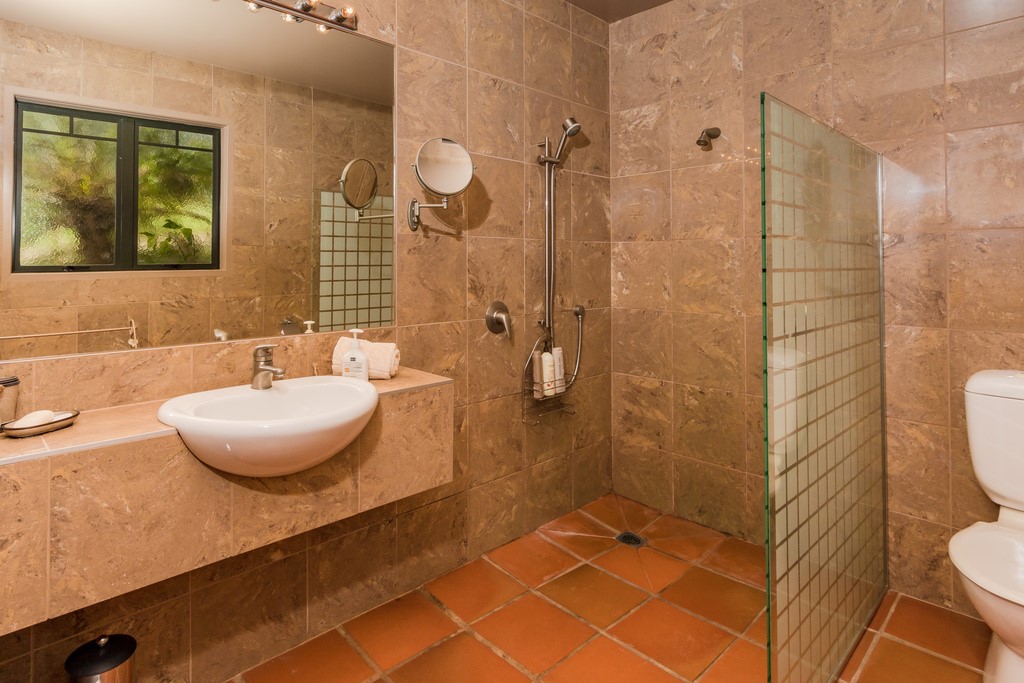 Wheelchair access bathroom