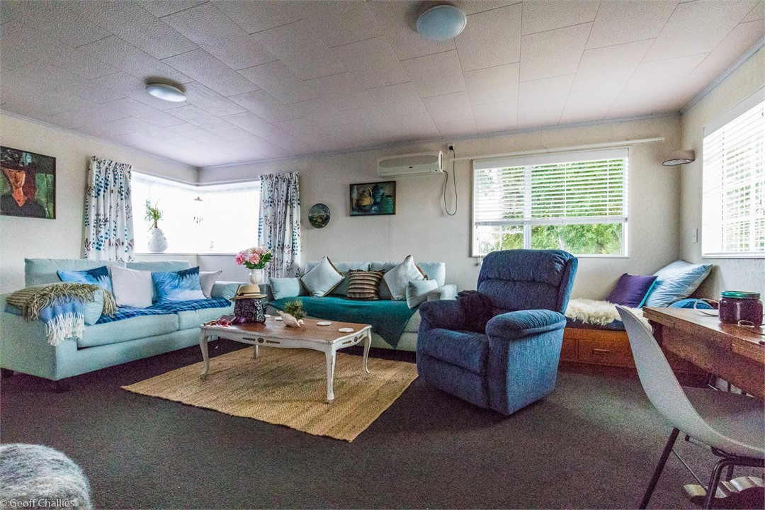 retreat amoust the Oaks Brightwater Cottage for rent Holiday Houses