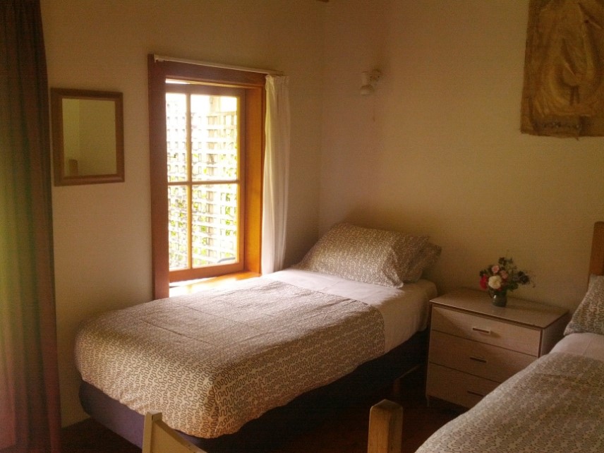 crisp clean linen, towels supplied