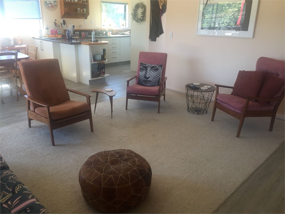 Sunny lounge straight out to deck