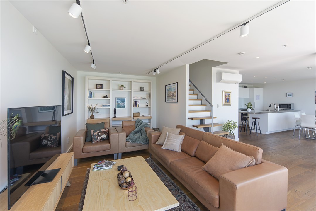 Living area with SmartTV