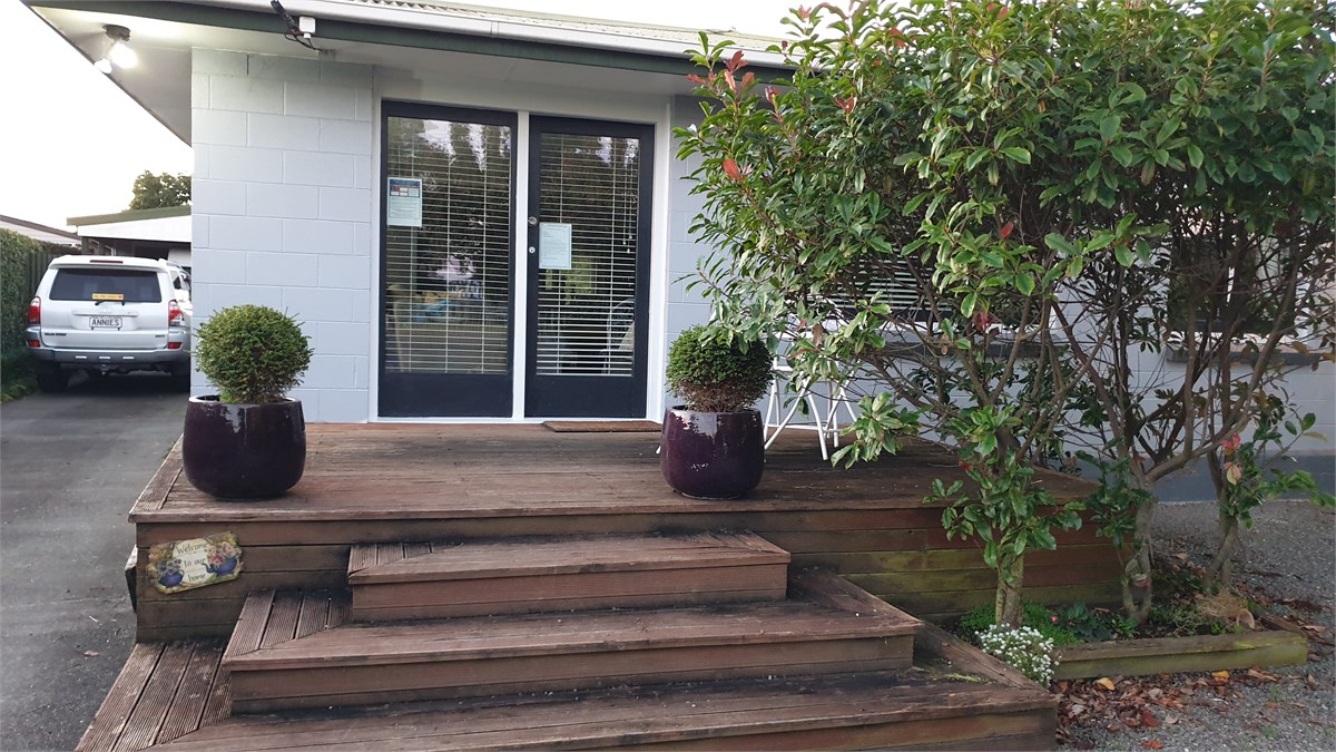 Front Entrance Cottage