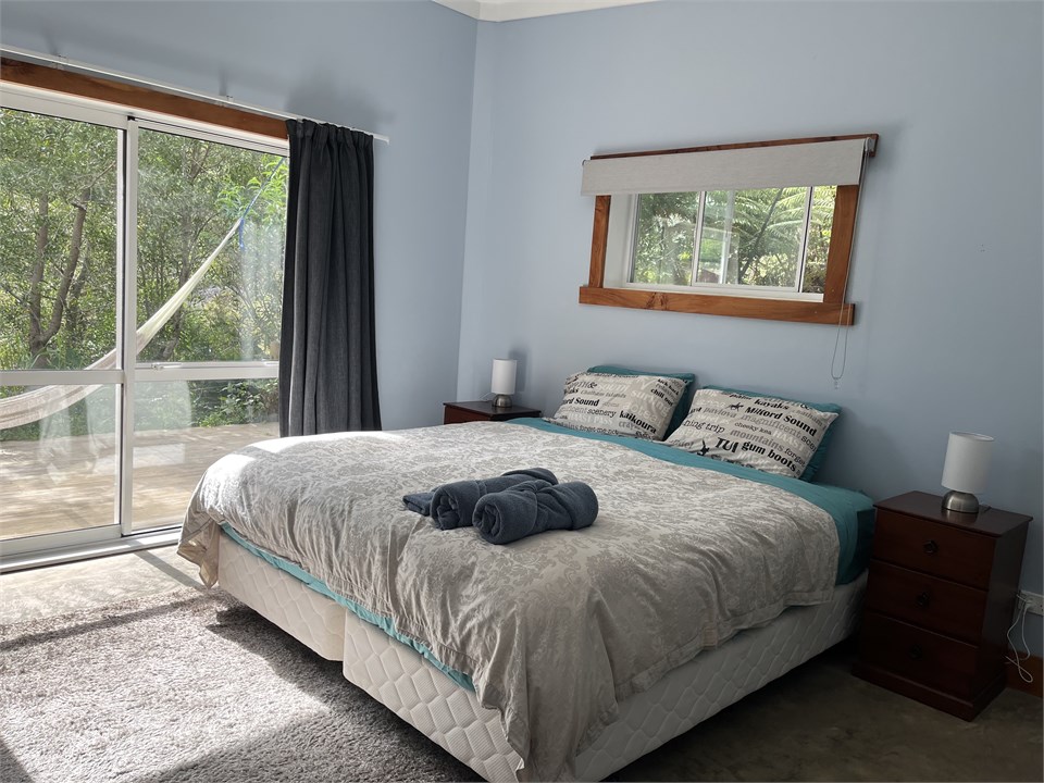 2nd bedroom with super king bed