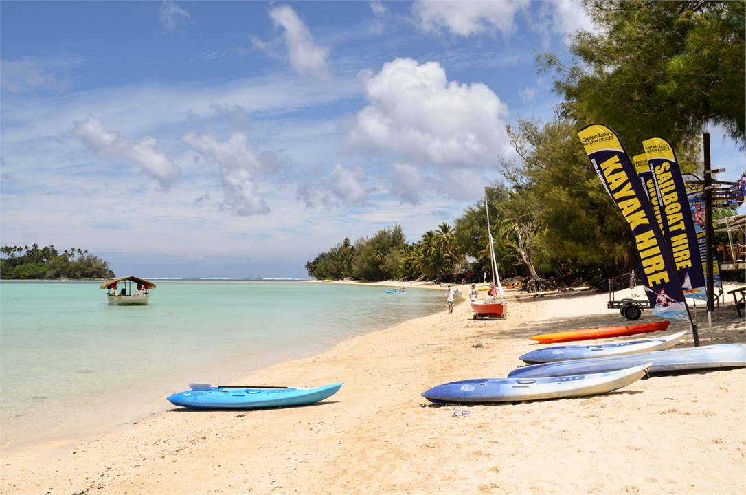 Captain Tamas Lagoon Cruises at Muri Beach