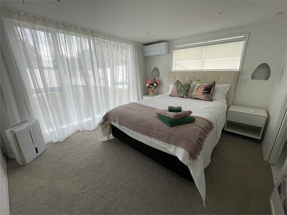 Downstairs ensuite bedroom