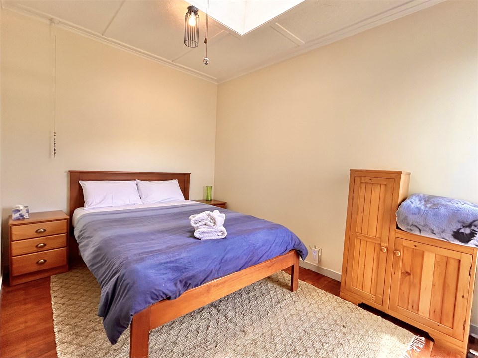 Bedroom 3 - Queen Bed