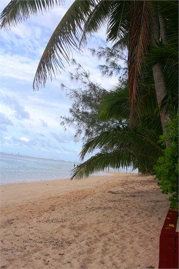 beach in front of Tarani Beach bungalow