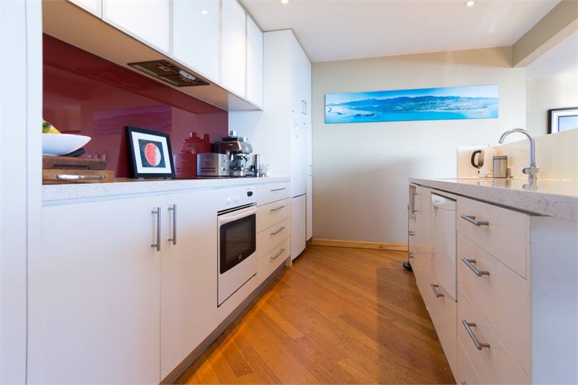 Fully-equipped Kitchen