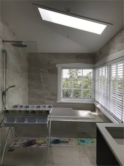 Parnell Laurie Ave - upstairs bathroom