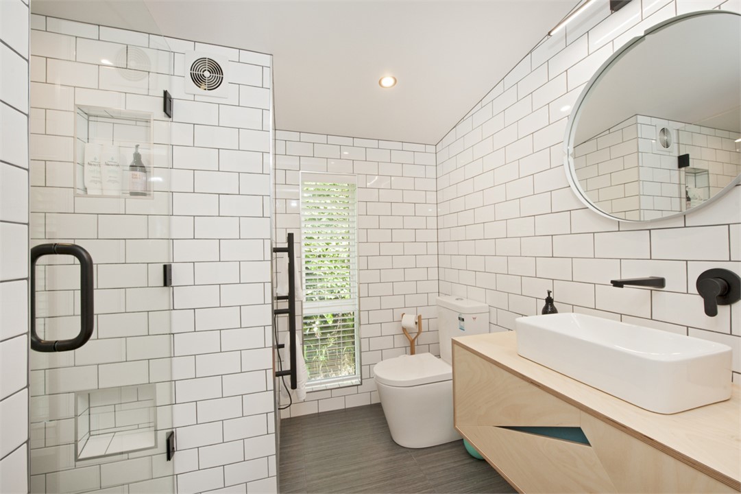 Bathroom 1 (Ensuite) with Shower, Toilet & Vanity