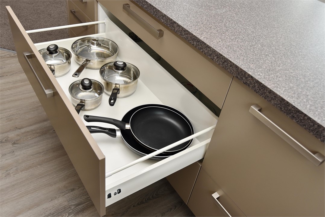 Cooking pots and pans