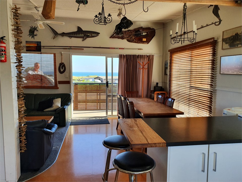 upstairs dining lounge