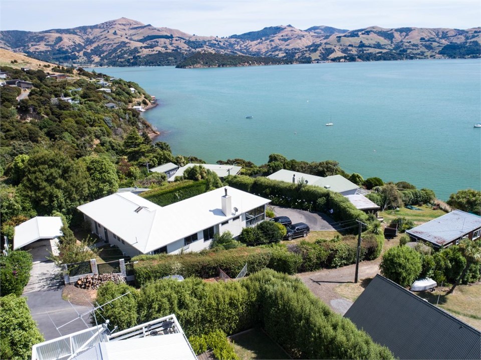 The Bellbird's Nest (Bachcare) Akaroa Holiday Home for rent Holiday