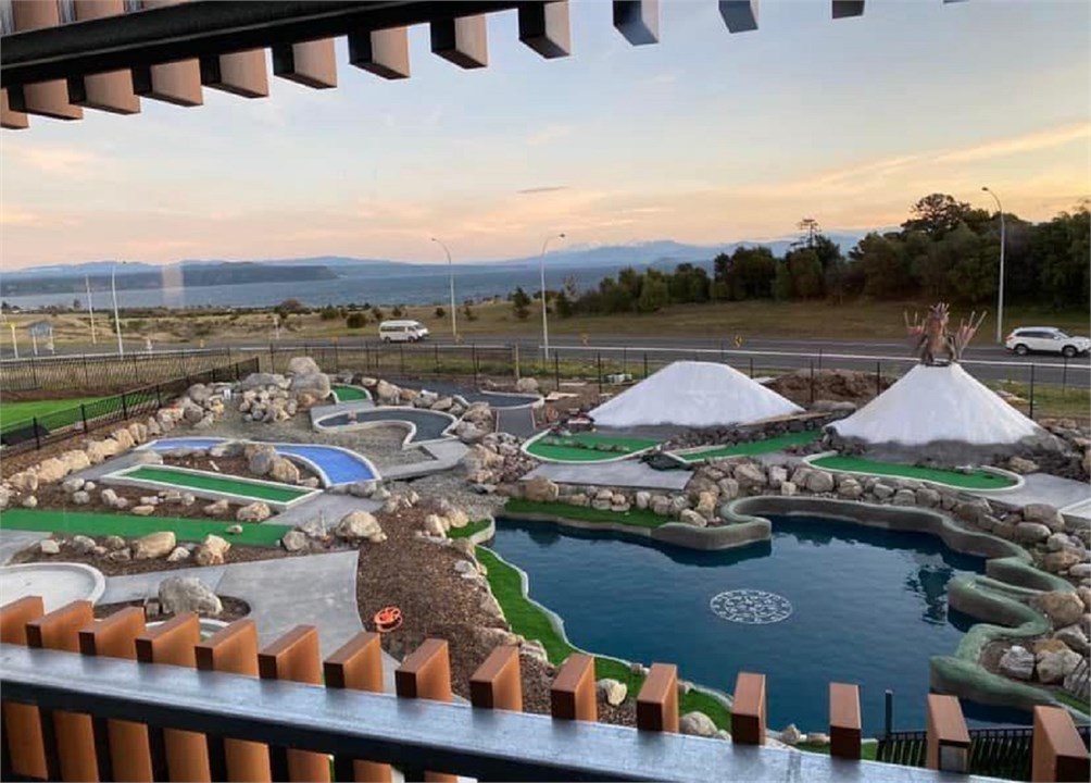 Mini-golf, tenpin, beer garden, arcades