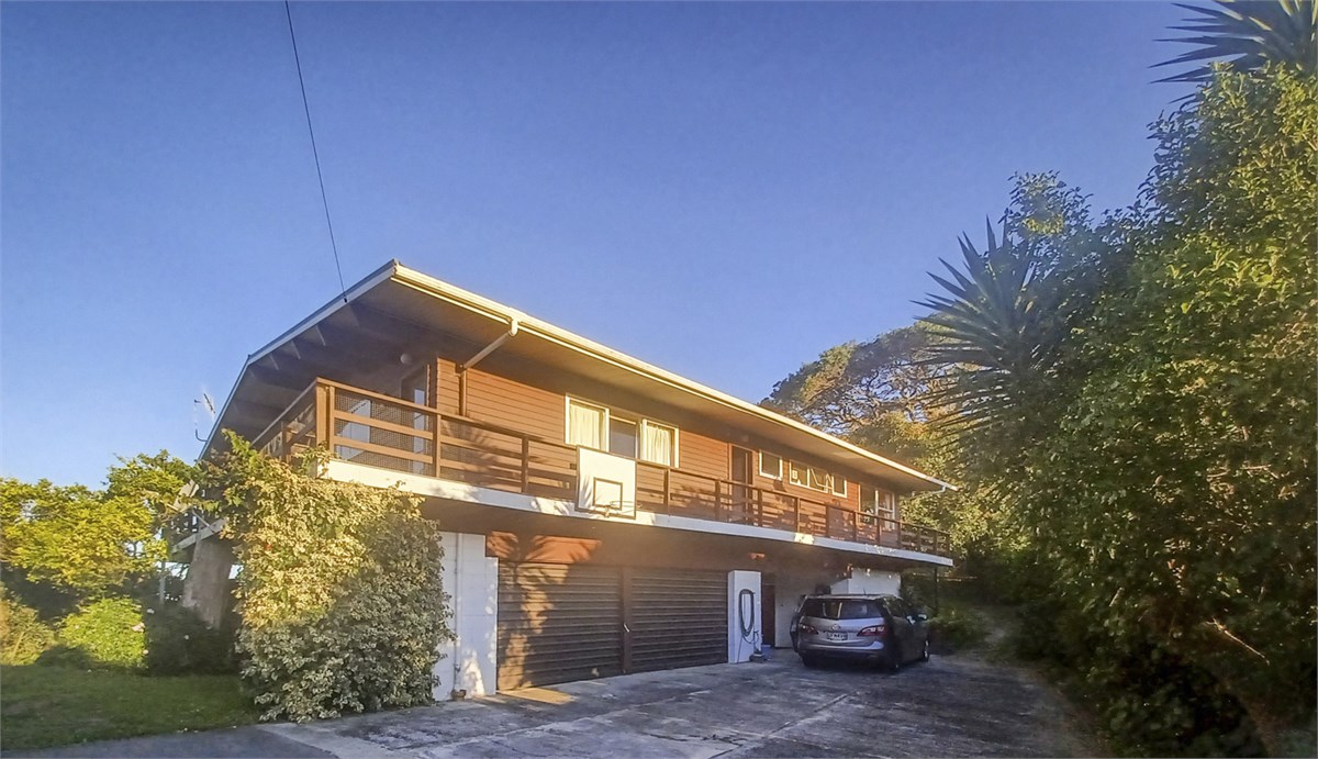 A  solid block and timber home, loads of parking